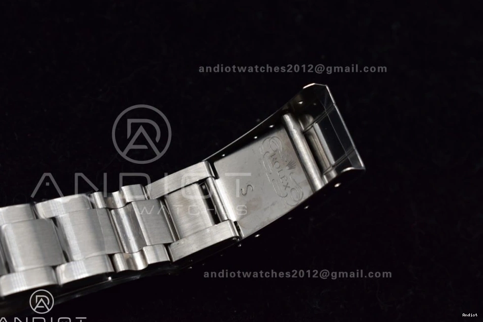 on ARF1:1 Bracelet Edition Best LV Submariner Steel 16610 Green 904L SS SH3135 V 1140 Seasonal 0722